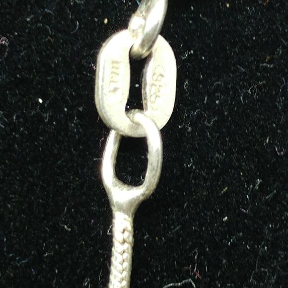 9.25 Silver Necklace - Picture 2 of 4